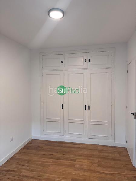 Foto a1fa525a-0c77-4224-a25d-6dc1e59f58e9. Casa adossada a calle de magallanes 10 a Yuncos