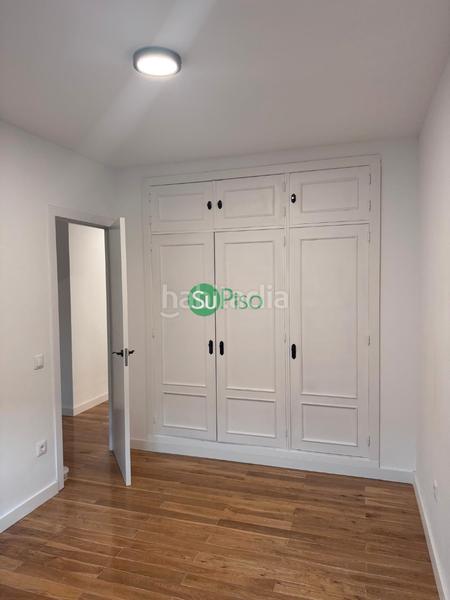 Foto a8f0c9d6-afae-40b8-9dff-8aa5be8c6de6. Casa adossada a calle de magallanes 10 a Yuncos