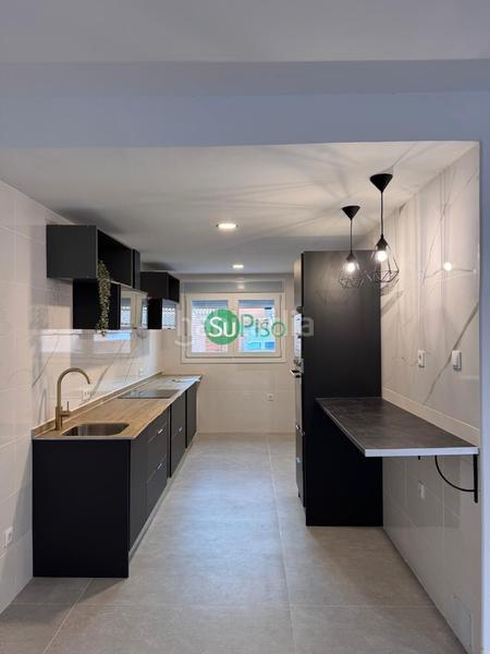 Foto bea40a96-5df0-43ae-b4a7-781ae66a456e. Casa adossada a calle de magallanes 10 a Yuncos