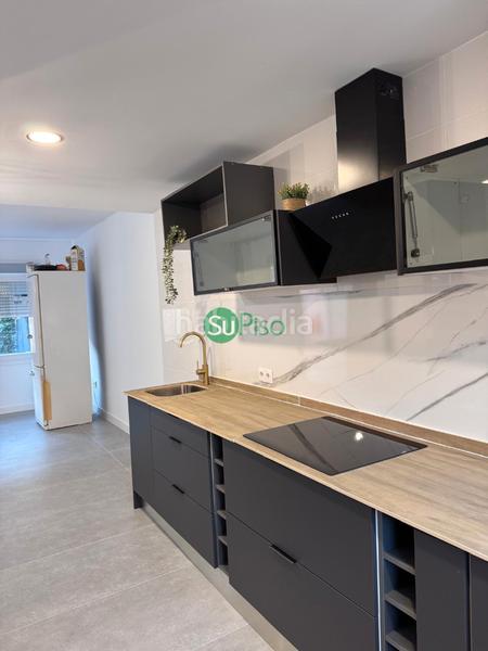 Foto c9744fa7-b522-4eac-b3e7-70238048ab87. Casa adossada a calle de magallanes 10 a Yuncos