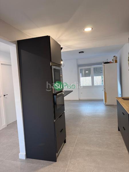 Foto d64da8b3-24e5-4b62-97a2-0d0f240961db. Casa adossada a calle de magallanes 10 a Yuncos