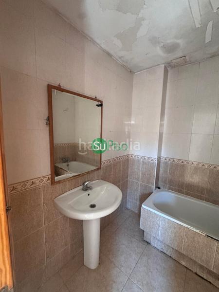 Foto 8305ff47-12ee-4e5e-92b8-e9b4db3b2cdc. Piso en calle jazmín 11 oportunidad (toledo) en Fuensalida