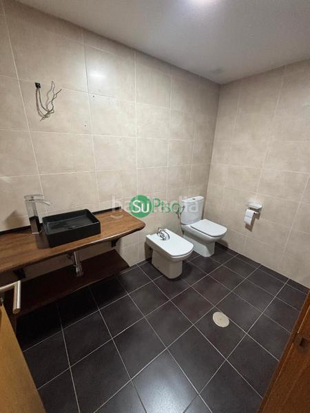 Foto 12f05132-cba6-4c85-aae0-20541b485206. Lloguer pis amb calefacció aparcament piscina a Viso de San Juan (El)