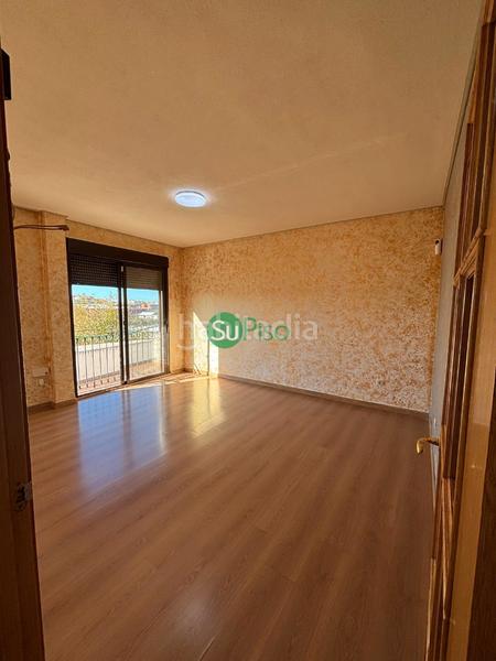 Foto 01eb1ff0-3a4d-4c62-b317-ad7873358ece. Flat in calle jesús rojas 8 in Cedillo del Condado