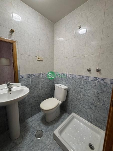 Foto bcbabb90-66d0-40f1-82d3-6a28efd7d809. Flat in calle jesús rojas 8 in Cedillo del Condado