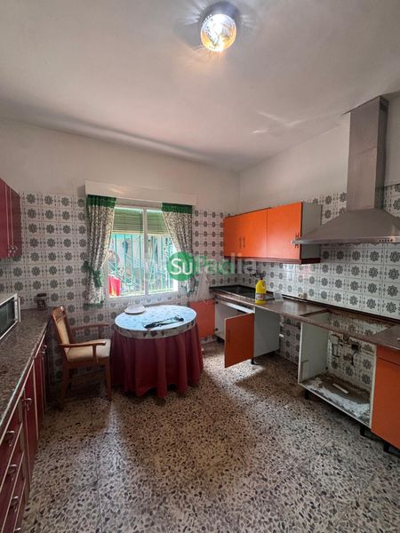 Foto 2cca9d40-4fa4-43d4-b9c7-e4d52f57305c. Casa amb aparcament a Estación-Cruz Roja Illescas