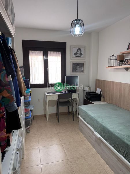 Foto 2ea4fd9b-f7b7-48fe-8e11-fe2a3fb90ca2. Pis amb calefacció aparcament a Cedillo del Condado