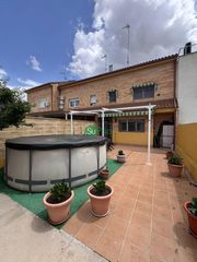 Reihenhaus in Calle terenci moix 15