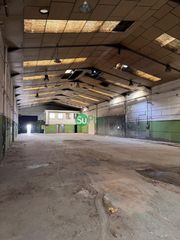 Fabrikhalle in Calle orense 4