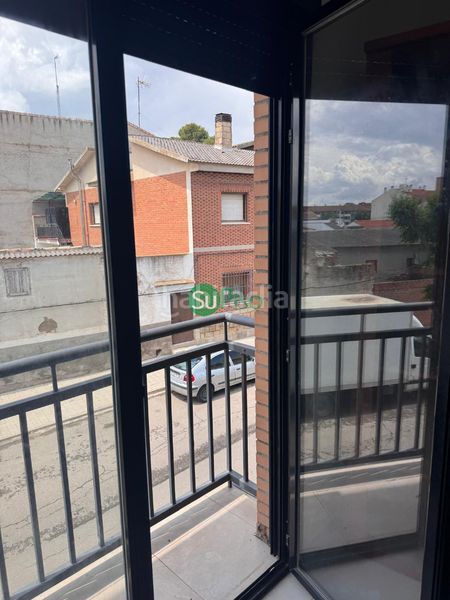 Foto 0f961e09-1253-492b-9aa5-60345fd40408. Pis a calle la bodega 5 a Magán