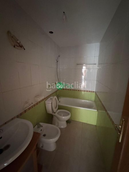 Foto a8776192-99c9-425f-97fc-971bf29ca616. Pis a calle la bodega 5 a Magán