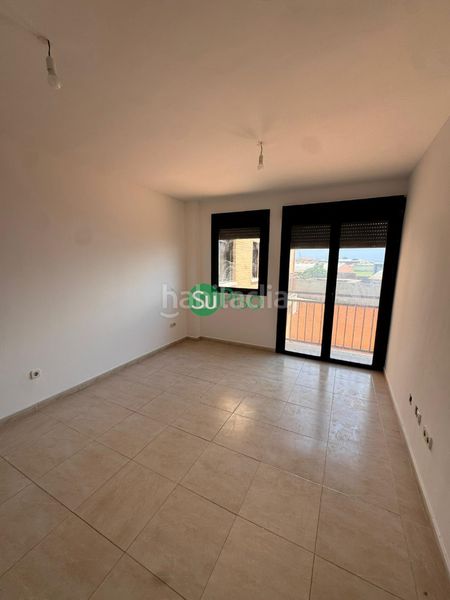Foto f82ea4c4-724b-4bda-9cd7-ba4f3c0d0e05. Pis a calle la bodega 5 a Magán