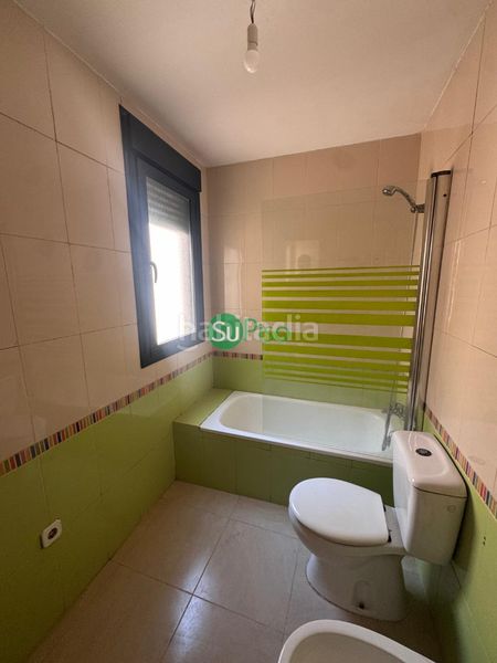 Foto 46446570-1891-429e-aec5-79c2479910a6. Dúplex a calle la bodega 5 a Magán