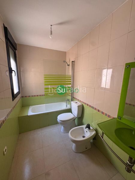 Foto a558dd94-2263-4ca1-8967-2572b4167ca3. Dúplex a calle la bodega 5 a Magán