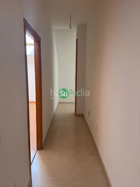 Foto e99ff4d0-fc98-4918-afae-fa5757fe2710. Dúplex a calle la bodega 5 a Magán