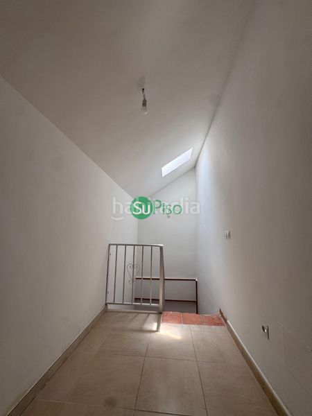Foto f3a9262b-ffa5-44c7-91e6-c60f82110032. Dúplex a calle la bodega 5 a Magán