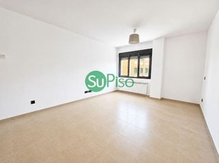 Etagenwohnung  Camino yeseros. Piso en venta en avenida castilla-la mancha, yeles.