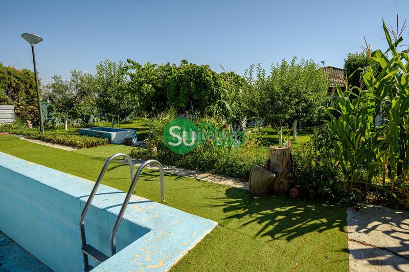 Foto 21a10f6d-deb3-460a-aa46-ea3618d20e87. Xalet amb calefacció aparcament piscina a Parque Manuel de Vega-Carretera de Ugena Illescas
