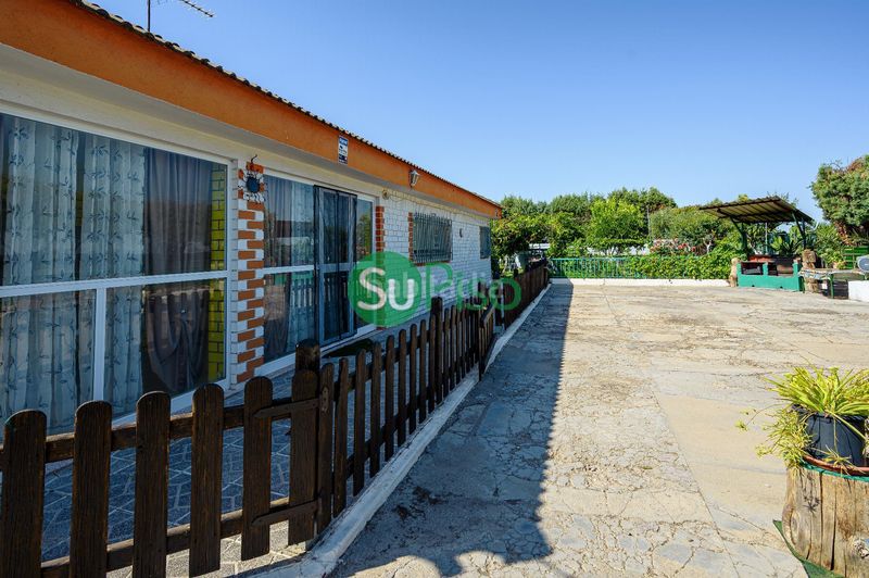 Foto bab0e00b-3f47-40d4-be5b-70670e2ff36f. Xalet amb calefacció aparcament piscina a Parque Manuel de Vega-Carretera de Ugena Illescas