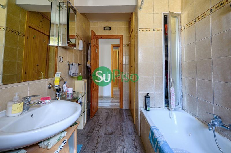Foto db1ef774-ccbd-411e-bc2d-74fec34336ab. Xalet amb calefacció aparcament piscina a Parque Manuel de Vega-Carretera de Ugena Illescas