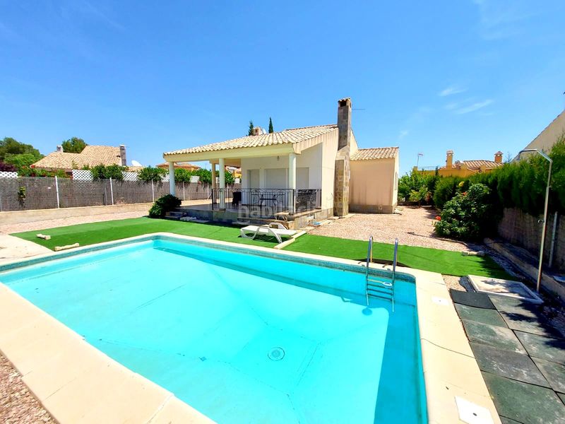 Foto a4bfda20-2f59-4ab8-b3e7-3be055429a4c. Xalet amb xemeneia aparcament piscina a Calasparra