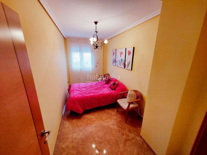 Foto 04641c71-45ac-4048-b8c8-15a436ff67de. Casa aparellada amb aparcament a Calasparra