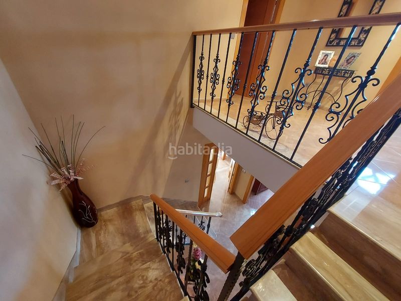 Foto aa68fab2-0fcc-460e-b539-7508664953ed. Casa aparellada amb aparcament a Calasparra