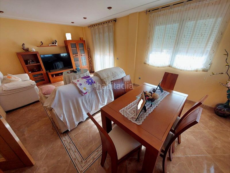 Foto b36b9e51-c01d-47bf-8af4-ba47a8a3966b. Casa aparellada amb aparcament a Calasparra