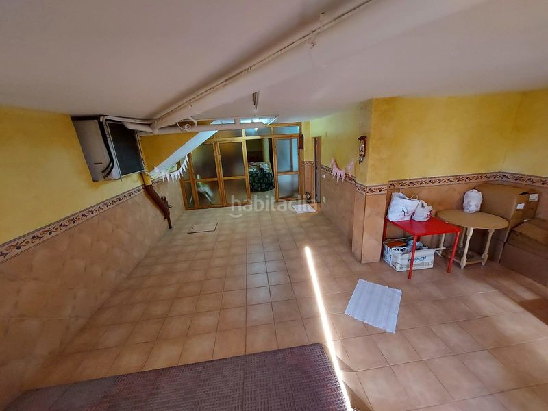 Foto ed8e742f-62be-4b4d-b219-233ceef24a7c. Casa aparellada amb aparcament a Calasparra
