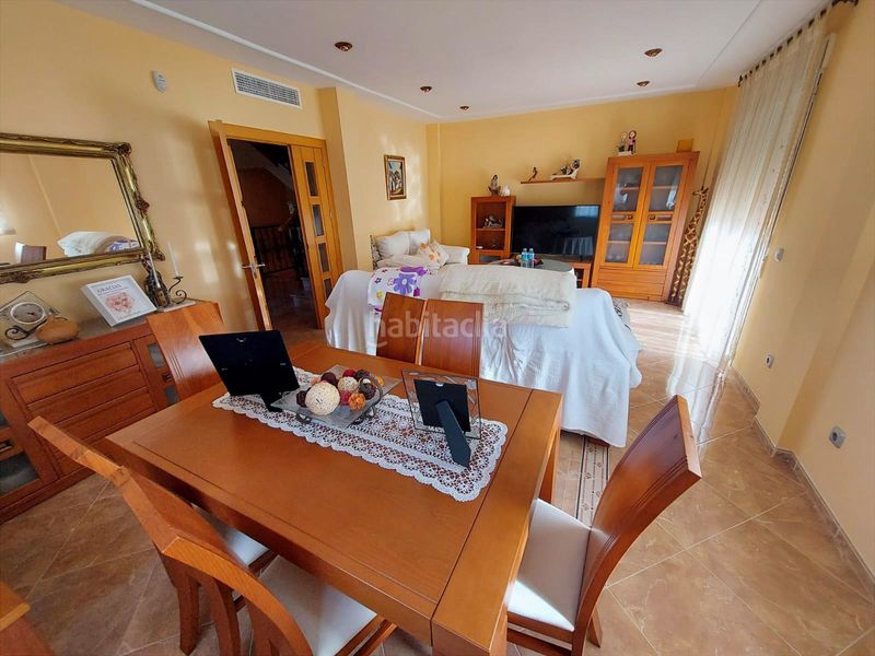 Foto f4c023da-cb3d-489b-9e2f-ab8fc0c5954f. Casa aparellada amb aparcament a Calasparra