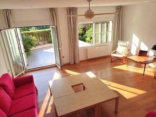 Rent House in Alfinach - Monasterios. Estupendo adosado en alfinach