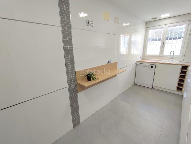 Foto e5a016d0-a924-4295-9012-7de7b02c658e. Reihenhaus mit heizung parking in Puçol ciudad Puçol