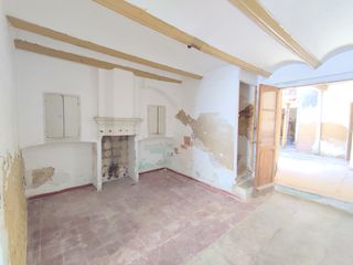 House in Casco Antiguo. Gran ocasión venta de casa en casco antiguo  en puzol!