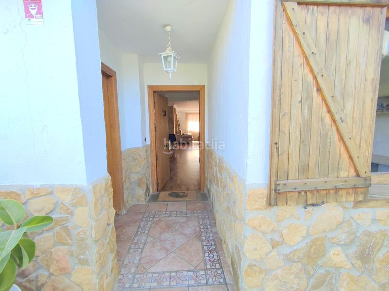 Foto 51f01a7d-b8fb-41a9-99d4-056c8e80132a. Casa amb calefacció aparcament piscina a Alfinach - Monasterios Puçol