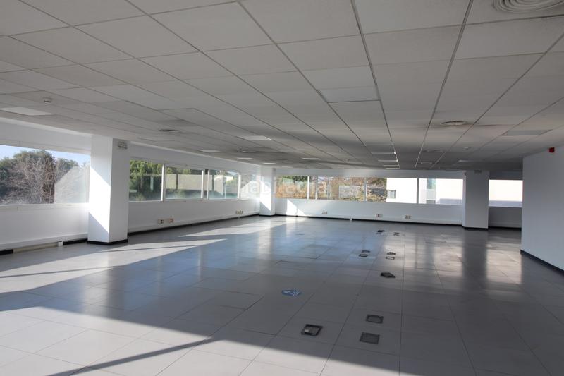 Foto 449251f3-d4cd-4e37-a338-3aa69d548fca. Rent office space with parking in Volpelleres Sant Cugat del Vallès