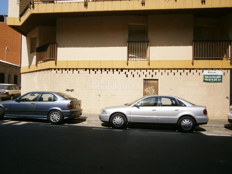 Foto 734075a6-a9e8-40c3-aa40-aeb9eeb1c1a8. Alquiler parking coche en La Serreta Rubí