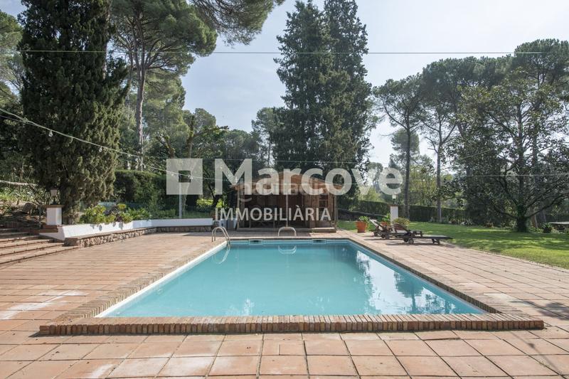 Foto 166efb63-fefe-4ecc-90c0-aab8a0932745. Casa con riscaldamento parcheggio piscina in Valldoreix Sant Cugat del Vallès