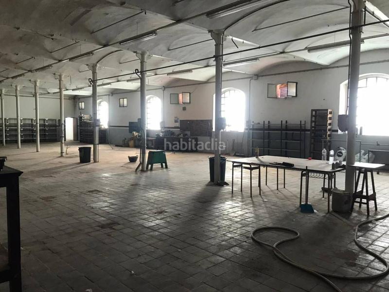 Foto 2fa02e75-6645-417e-94cf-6443b4292bf6. Fabrikhalle in Navàs