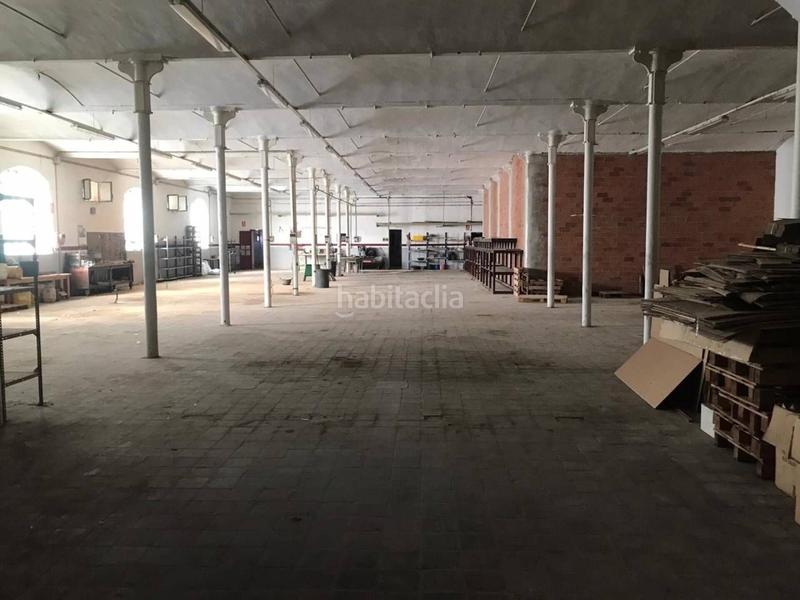 Foto 7a0b90fb-b006-4532-b6ff-94fefc7d3a83. Fabrikhalle in Navàs