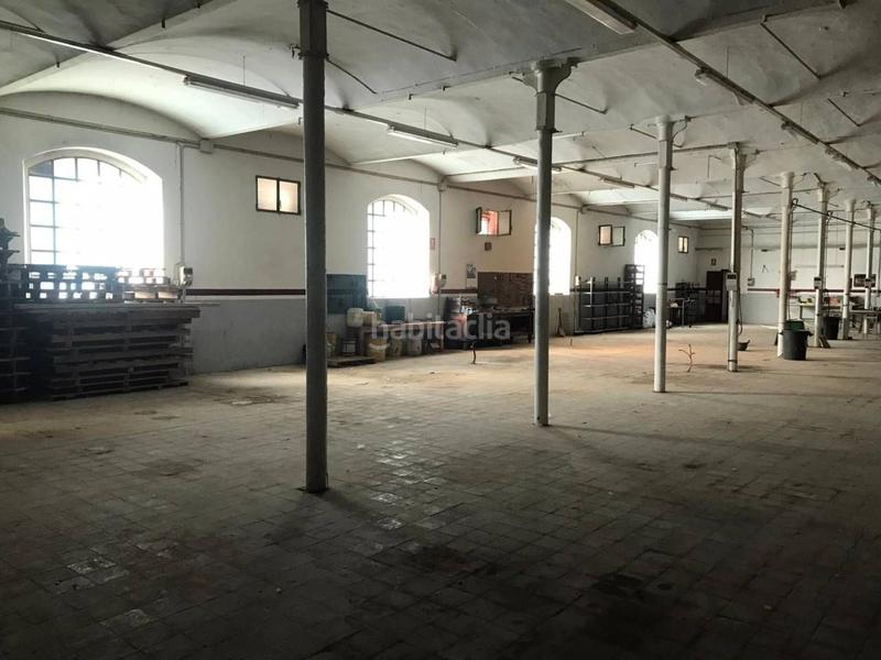 Foto fe050617-26fe-4b46-bafa-09f8dc05e1db. Fabrikhalle in Navàs