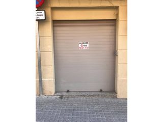 Lloguer Local Comercial a Plaça Catalunya. Local comercial de alquiler en la z. plaza catalunya