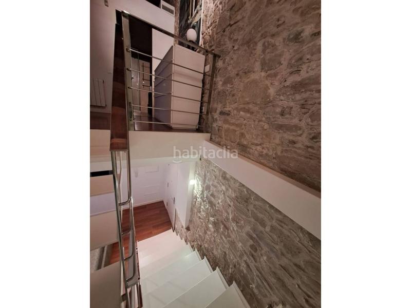 Foto f727dd8a-7164-492c-aa12-42a7d75f6141. Dúplex fantástico dúplex en venta en el centro histórico en Manresa