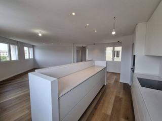 Pis  Pere iii. Piso de obra nueva en venta en el centro de manresa