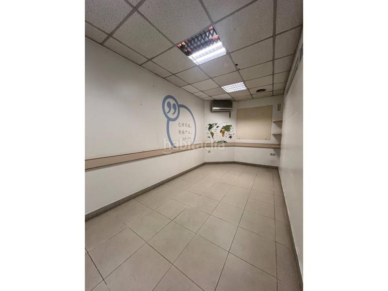 Foto 0c89cd21-4bed-47fb-aa7d-7dbe7e2a8ab4. Alquiler local comercial local en alquiler en zona ctra. de vic en Manresa