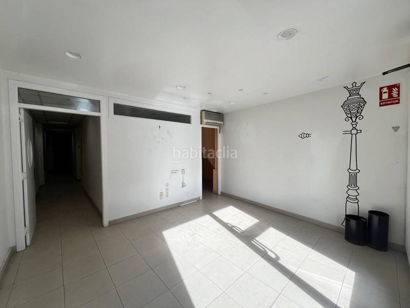 Foto dd34cd26-4f9e-4e03-877c-3dfa9cdb9bf2. Alquiler local comercial local en alquiler en zona ctra. de vic en Manresa
