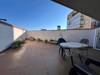 Pis  Calle pere vilella. Fantástico piso en venta en la zona de las bases de manresa