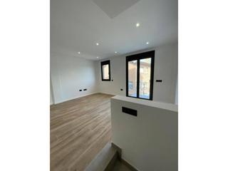 Casa adossada  ngel guimer. Casa en venta de obra nueva  hogar de ensueo con jardn y terra