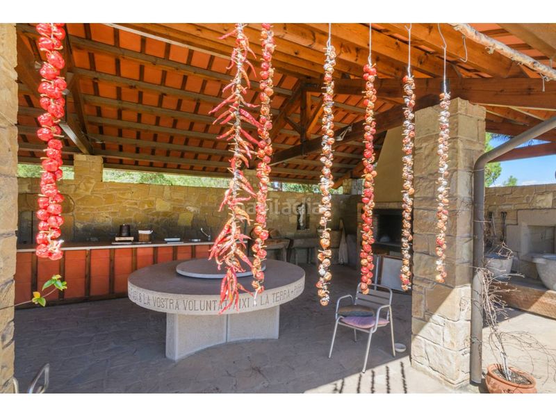 Foto a8a2a8c8-f55b-438a-bb08-de507ea2d428. Xalet amb calefacció aparcament piscina a Sant Vicenç de Castellet