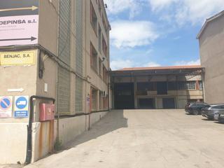 Bâtiment à usage industriel  Esparreguera. Nave industrial en venta en el polígono industrial burés