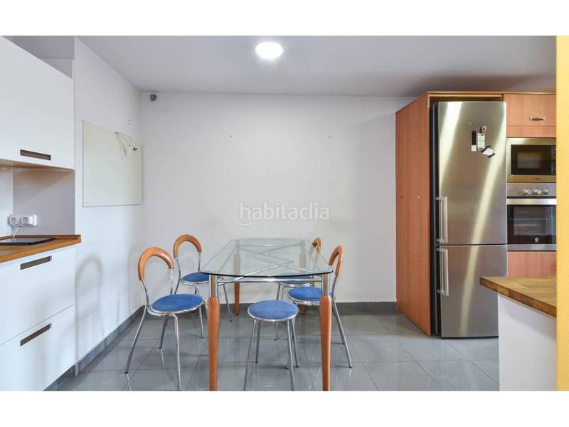 Foto 0bdfdfb3-dd47-4ca7-92cc-2855e320eb8a. Dúplex amb calefacció a Plaça Catalunya Manresa